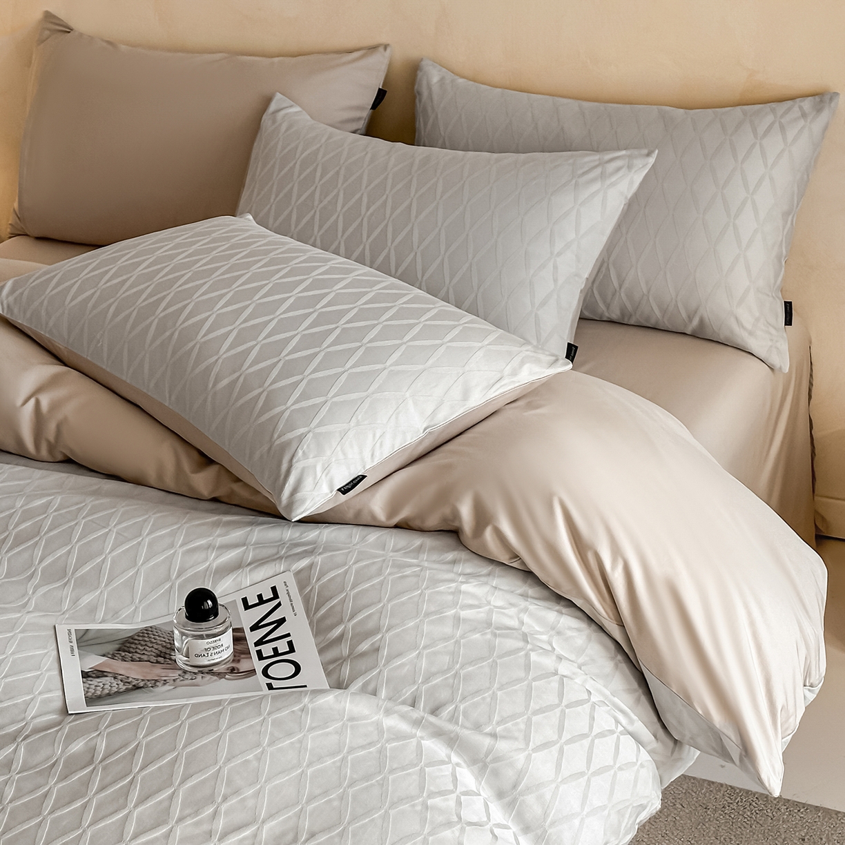 91家纺网 家纺一手货源 找家纺 拼社家纺 2026新款A类全棉亮面提花四件套厚织浮雕提花全棉四件套（独家专版花型） 伦萨-灰