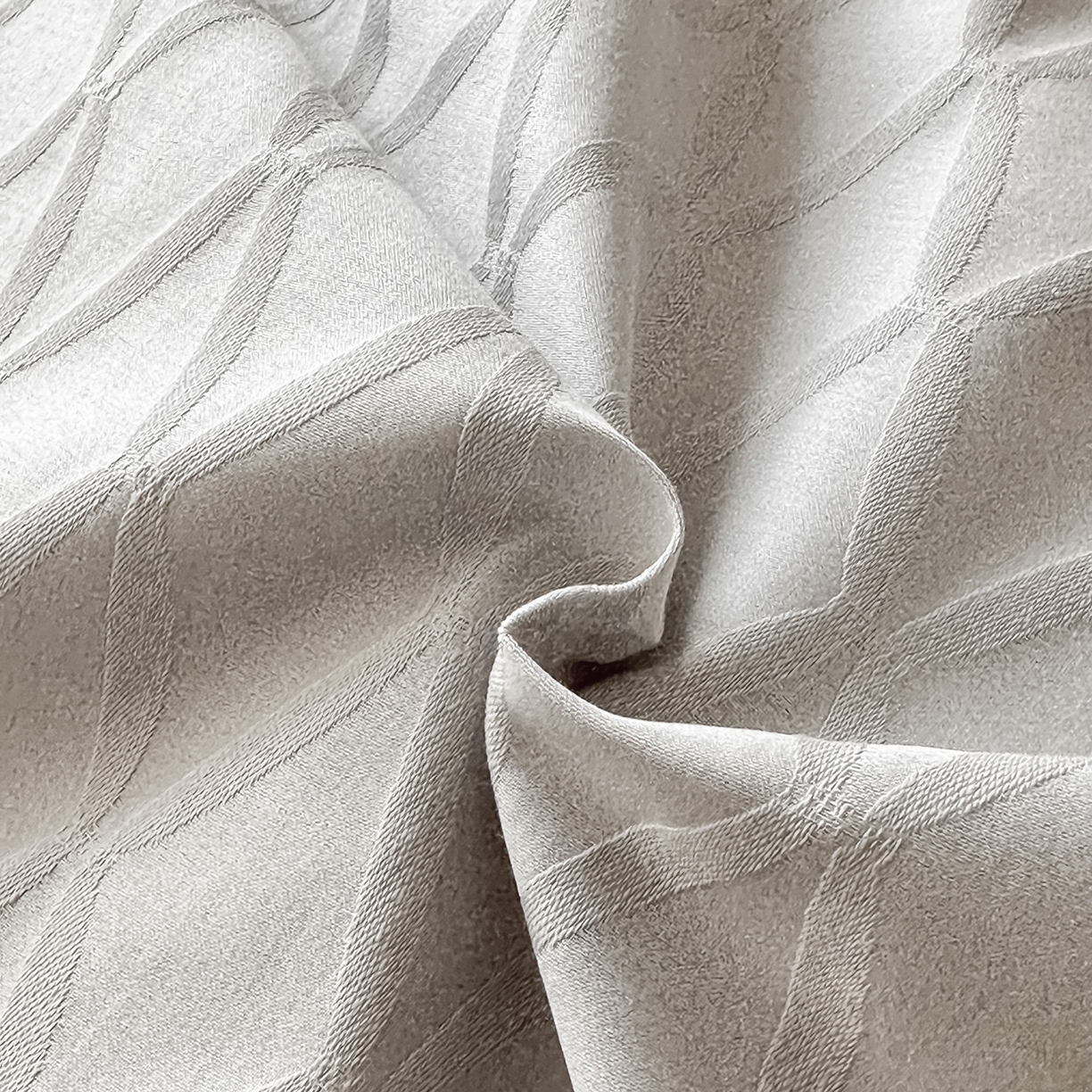 91家纺网 家纺一手货源 找家纺 拼社家纺 2026新款A类全棉亮面提花四件套厚织浮雕提花全棉四件套（独家专版花型） 伦萨-灰