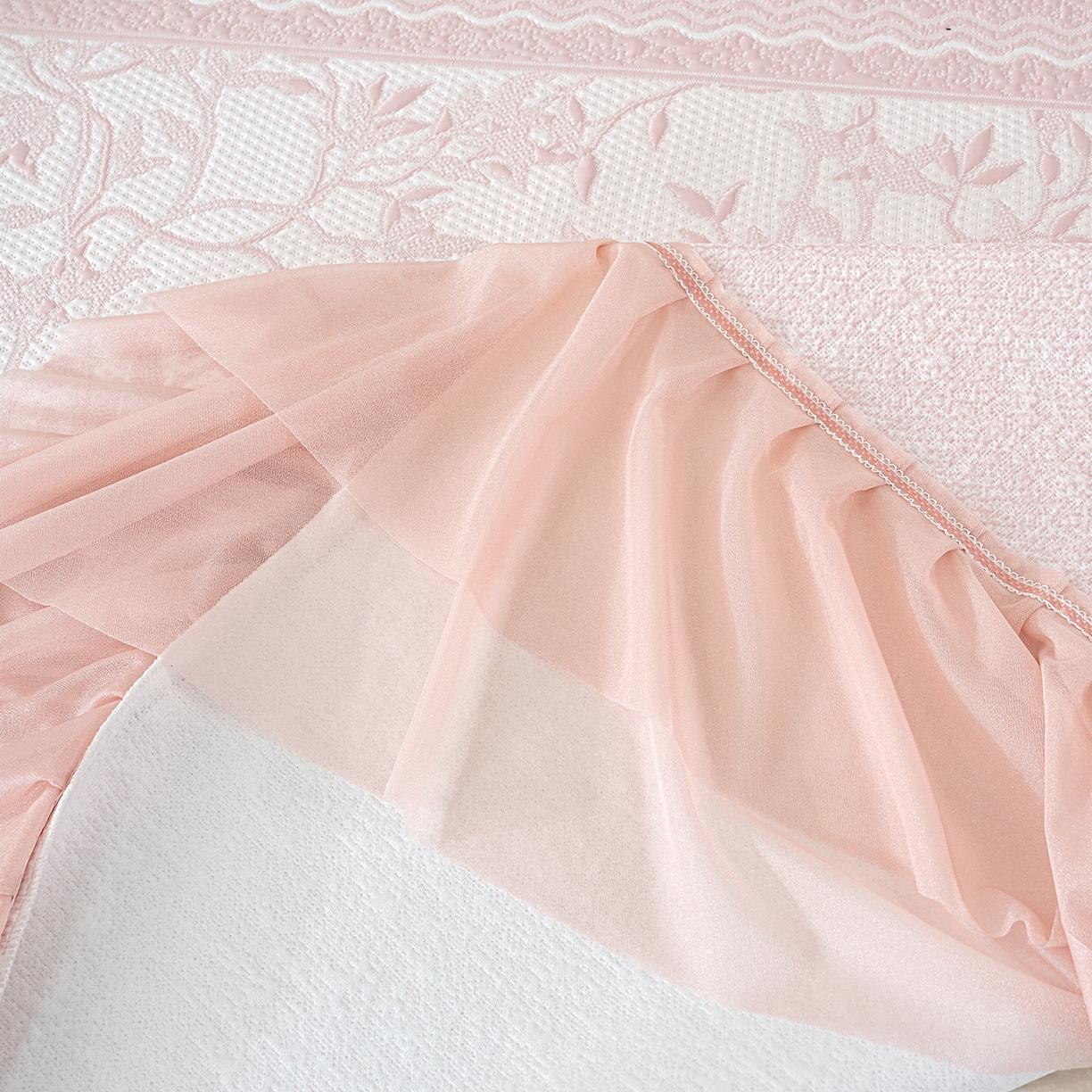 91家纺网 家纺一手货源 找家纺 冬然家纺 2026新款【清凉一夏系列】冰豆豆凉席床裙款 清凉一夏-粉