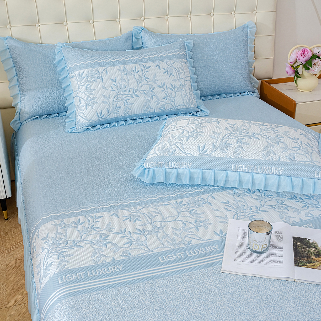 91家纺网 家纺一手货源 找家纺 冬然家纺 2026新款【清凉一夏系列】冰豆豆凉席床裙款 清凉一夏-蓝