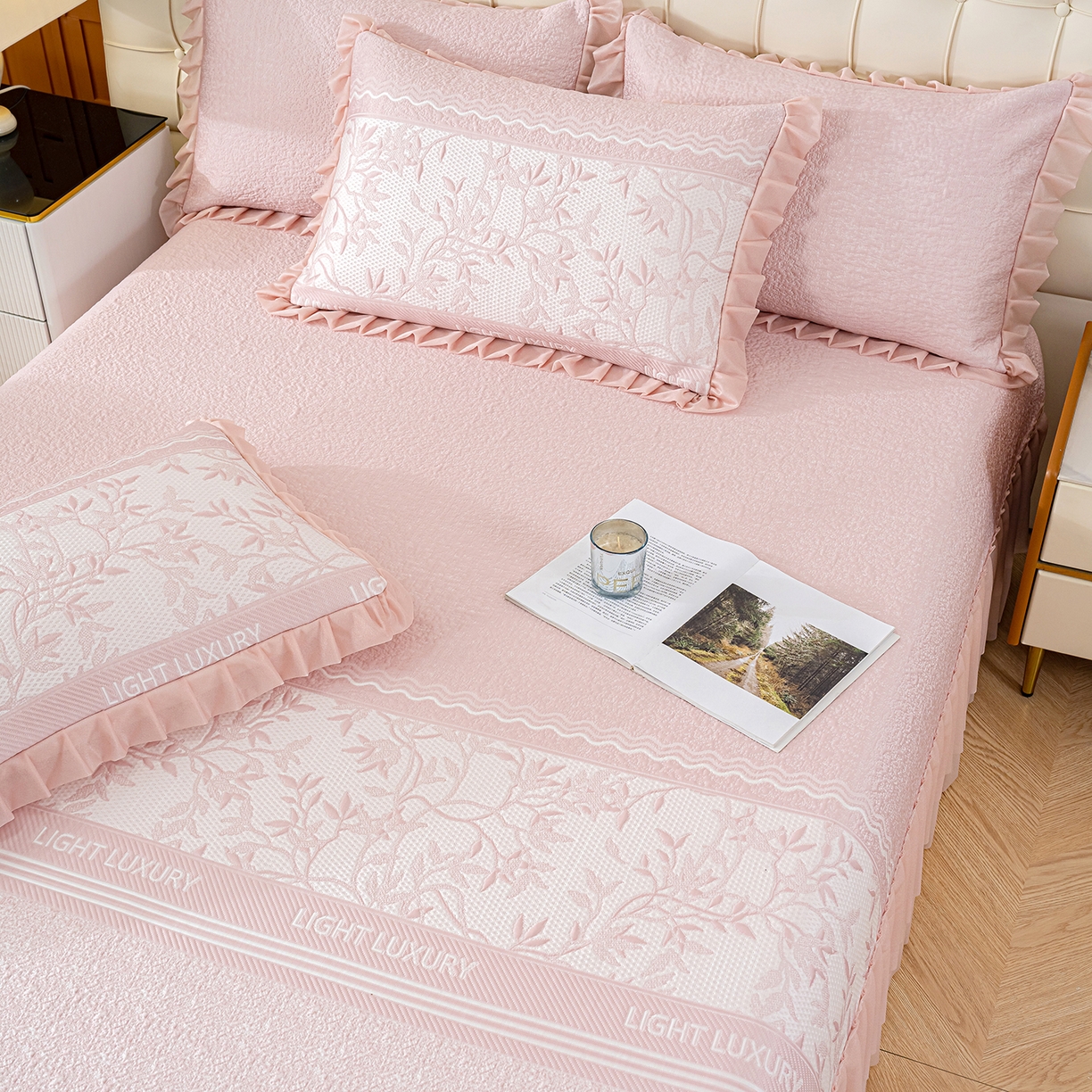 91家纺网 家纺一手货源 找家纺 冬然家纺 2026新款【清凉一夏系列】冰豆豆凉席床裙款 清凉一夏-粉