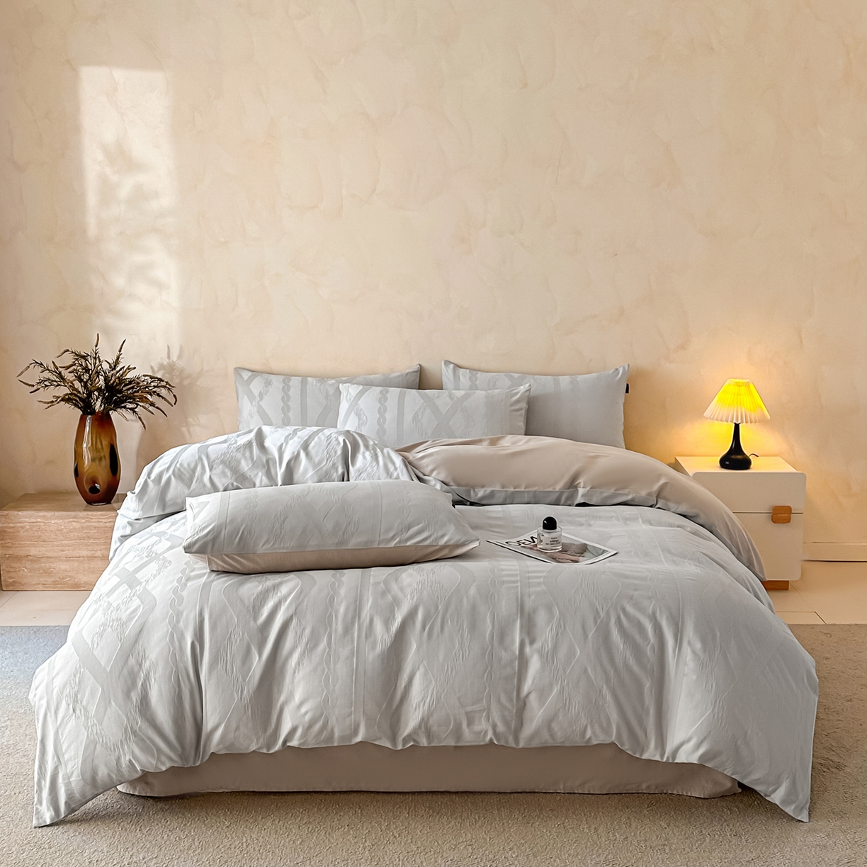 91家纺网 家纺一手货源 找家纺 拼社家纺 2026新款A类全棉亮面提花四件套厚织浮雕提花全棉四件套（独家专版花型） 棉颂-灰