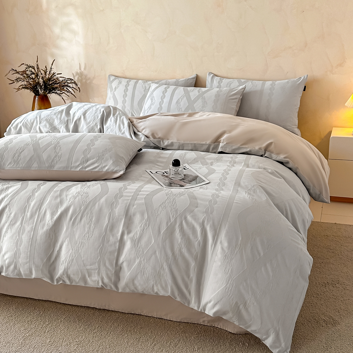 91家纺网 家纺一手货源 找家纺 拼社家纺 2026新款A类全棉亮面提花四件套厚织浮雕提花全棉四件套（独家专版花型） 棉颂-灰