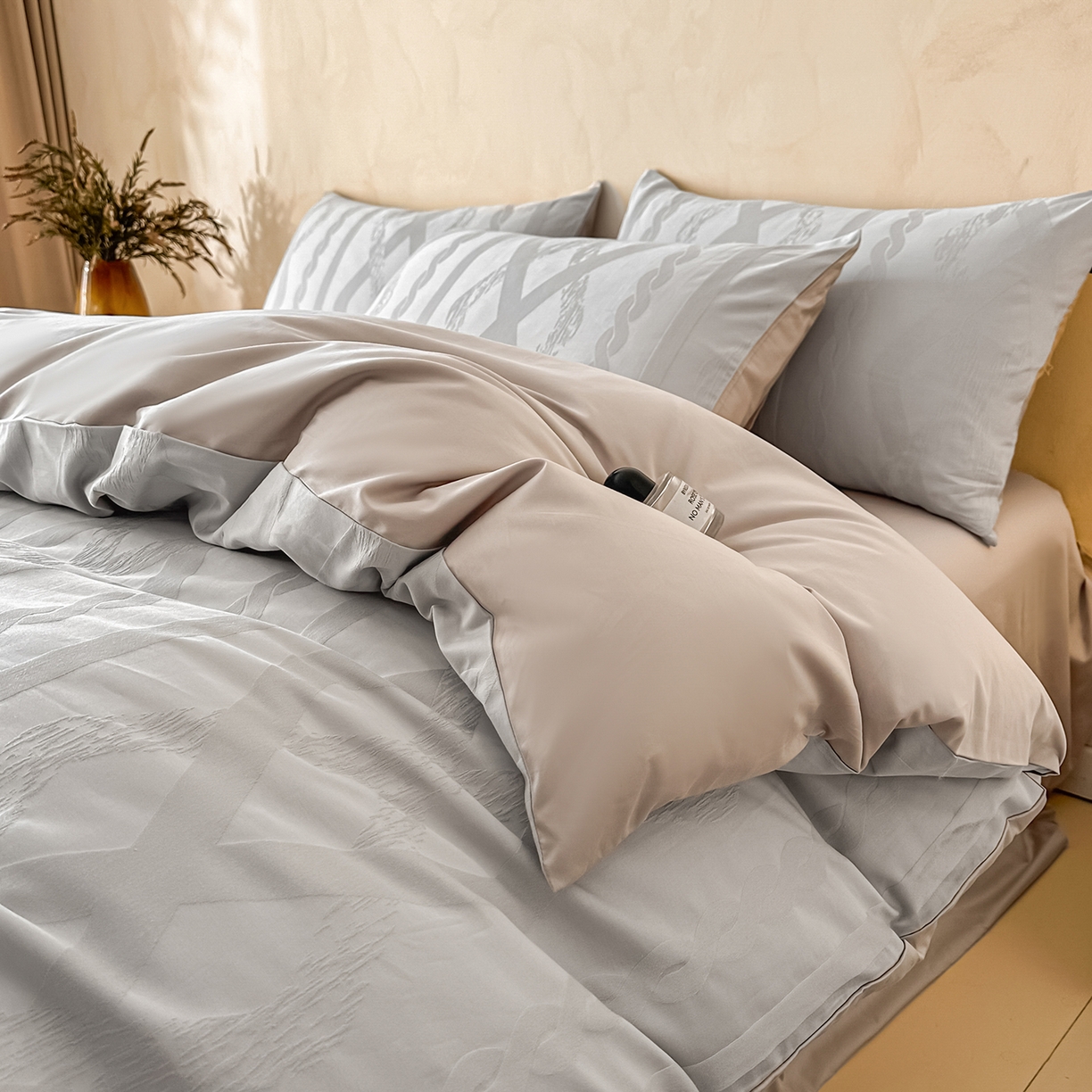 91家纺网 家纺一手货源 找家纺 拼社家纺 2026新款A类全棉亮面提花四件套厚织浮雕提花全棉四件套（独家专版花型） 棉颂-灰