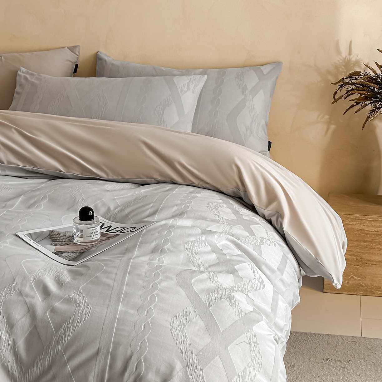 91家纺网 家纺一手货源 找家纺 拼社家纺 2026新款A类全棉亮面提花四件套厚织浮雕提花全棉四件套（独家专版花型） 棉颂-灰