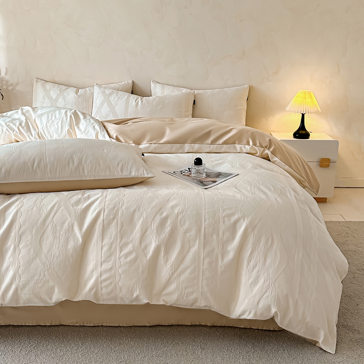 91家纺网 家纺一手货源 找家纺 拼社家纺 2026新款A类全棉亮面提花四件套厚织浮雕提花全棉四件套（独家专版花型） 棉颂-奶白