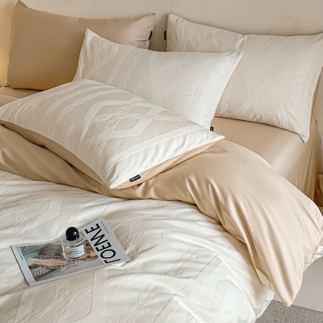 91家纺网 家纺一手货源 找家纺 拼社家纺 2026新款A类全棉亮面提花四件套厚织浮雕提花全棉四件套（独家专版花型） 棉颂-奶白