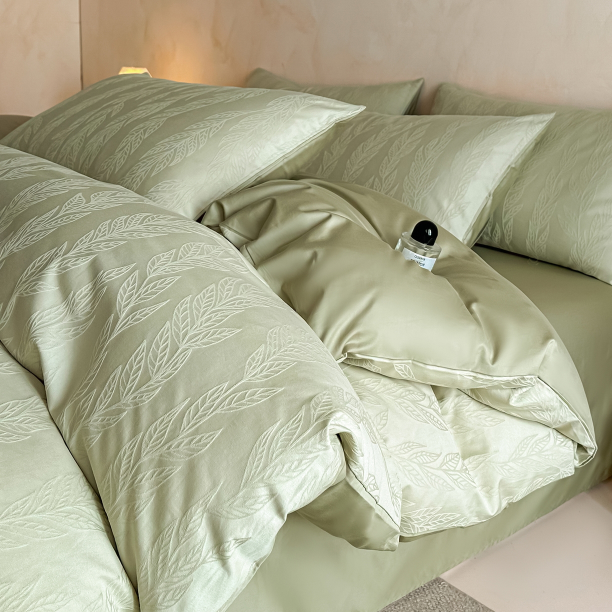 91家纺网 家纺一手货源 找家纺 拼社家纺 2026新款A类全棉亮面提花四件套厚织浮雕提花全棉四件套（独家专版花型） 沐叶清风-绿