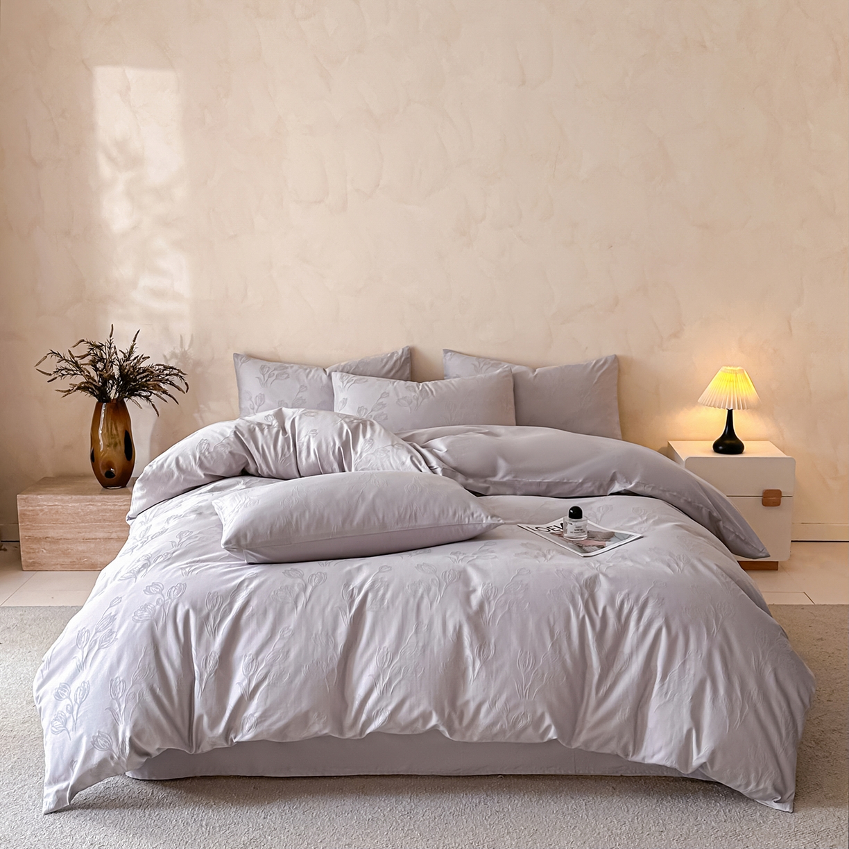 91家纺网 家纺一手货源 找家纺 拼社家纺 2026新款A类全棉亮面提花四件套厚织浮雕提花全棉四件套（独家专版花型） 栖月-紫灰