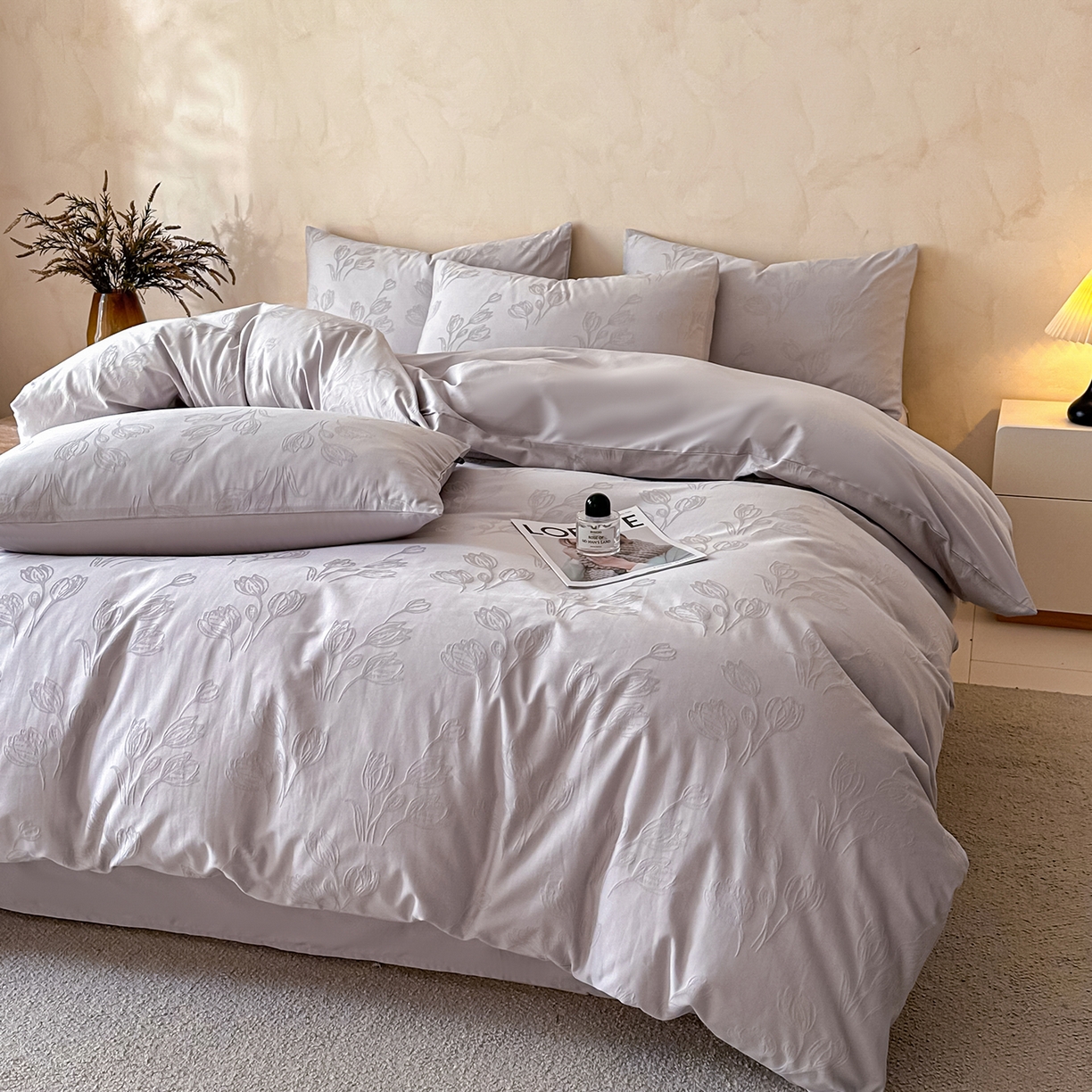 91家纺网 家纺一手货源 找家纺 拼社家纺 2026新款A类全棉亮面提花四件套厚织浮雕提花全棉四件套（独家专版花型） 栖月-紫灰