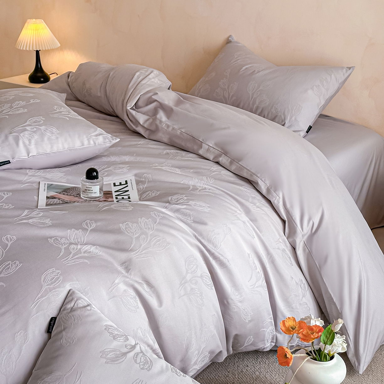 91家纺网 家纺一手货源 找家纺 拼社家纺 2026新款A类全棉亮面提花四件套厚织浮雕提花全棉四件套（独家专版花型） 栖月-紫灰