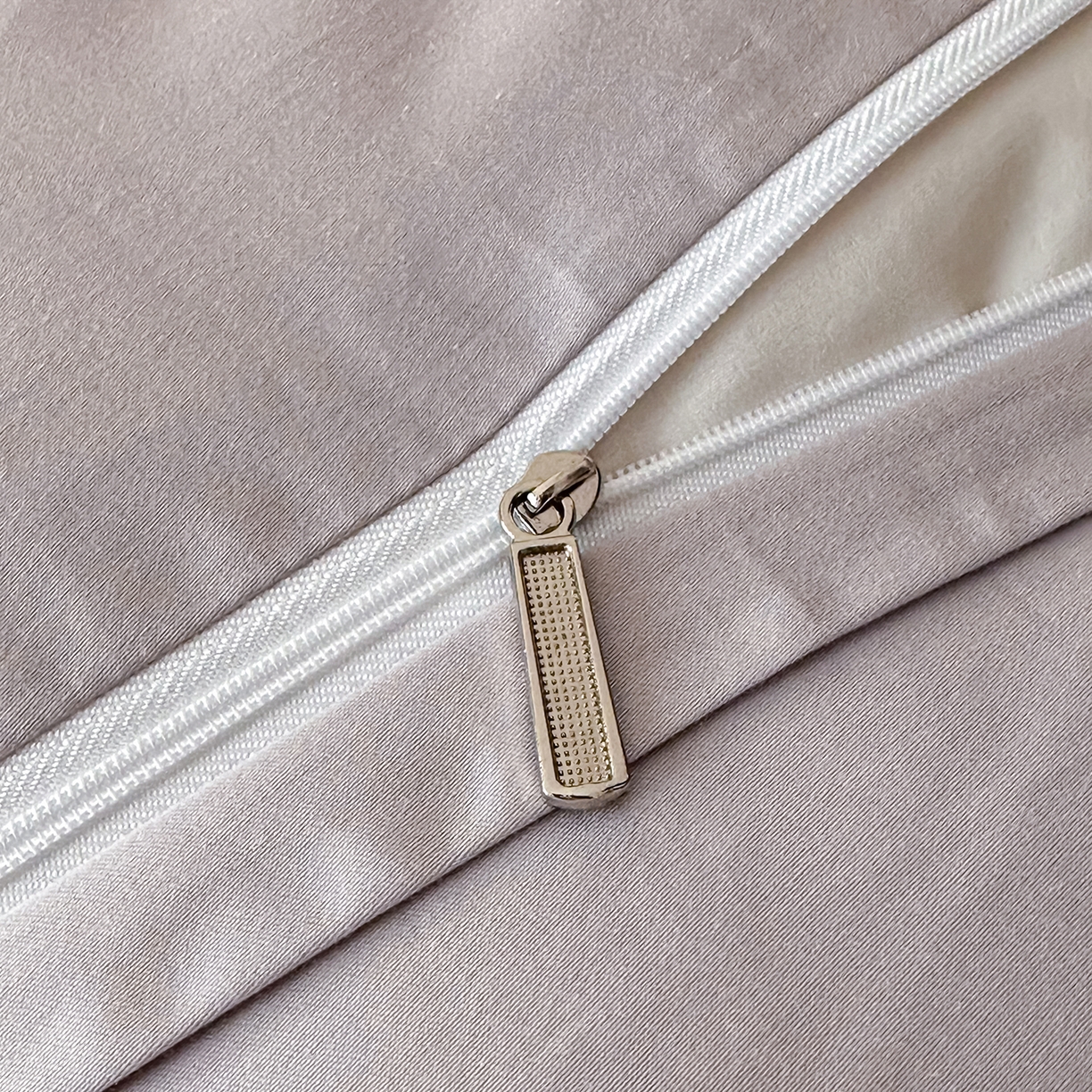 91家纺网 家纺一手货源 找家纺 拼社家纺 2026新款A类全棉亮面提花四件套厚织浮雕提花全棉四件套（独家专版花型） 栖月-紫灰