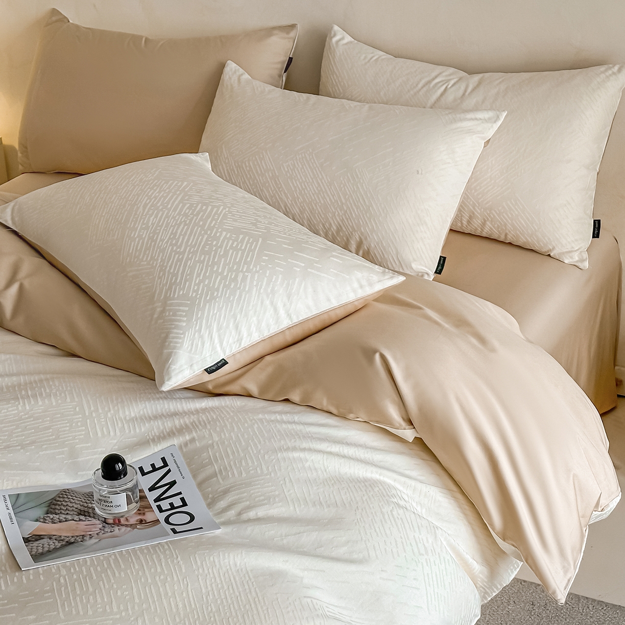 91家纺网 家纺一手货源 找家纺 拼社家纺 2026新款A类全棉亮面提花四件套厚织浮雕提花全棉四件套（独家专版花型） 素笺-奶白