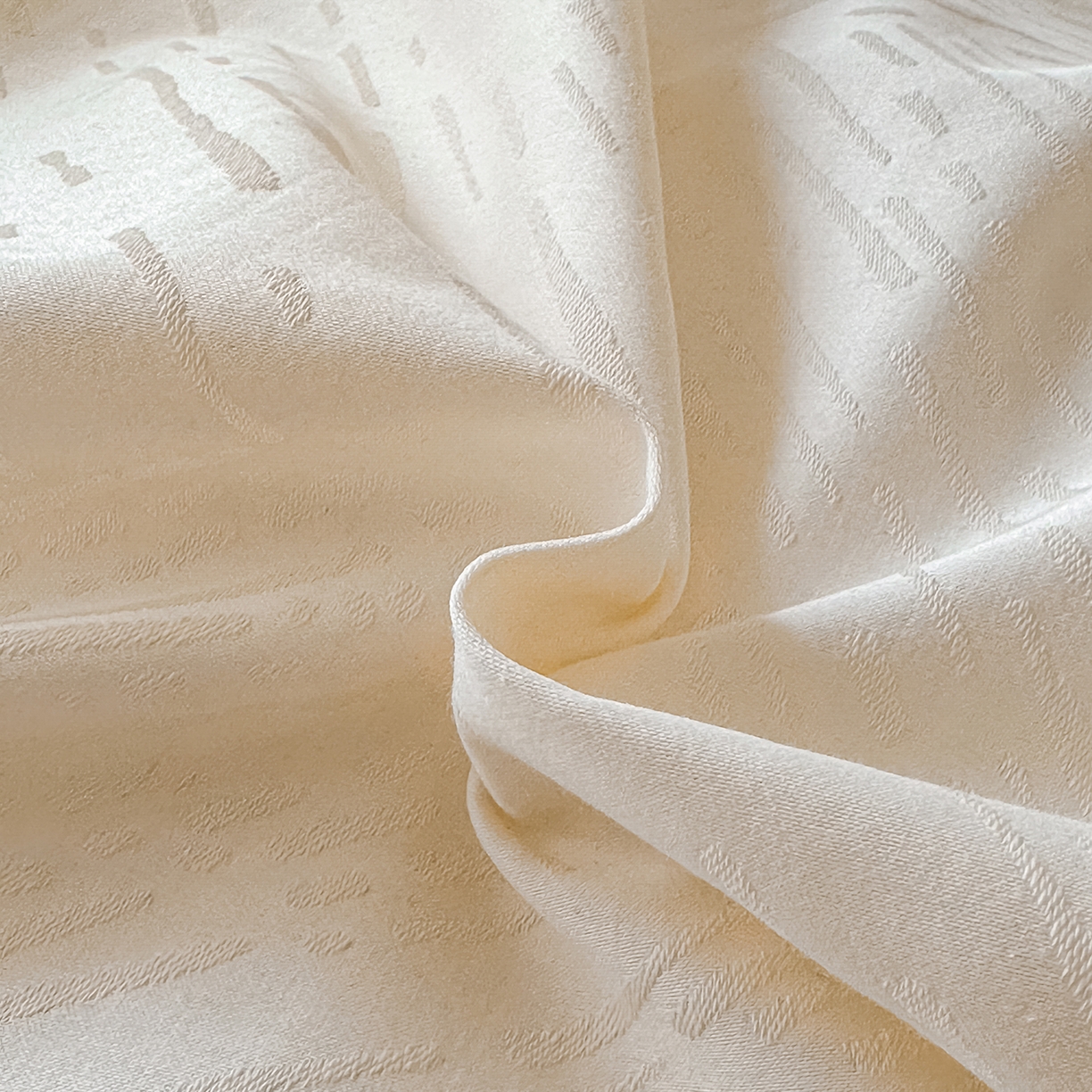 91家纺网 家纺一手货源 找家纺 拼社家纺 2026新款A类全棉亮面提花四件套厚织浮雕提花全棉四件套（独家专版花型） 素笺-奶白