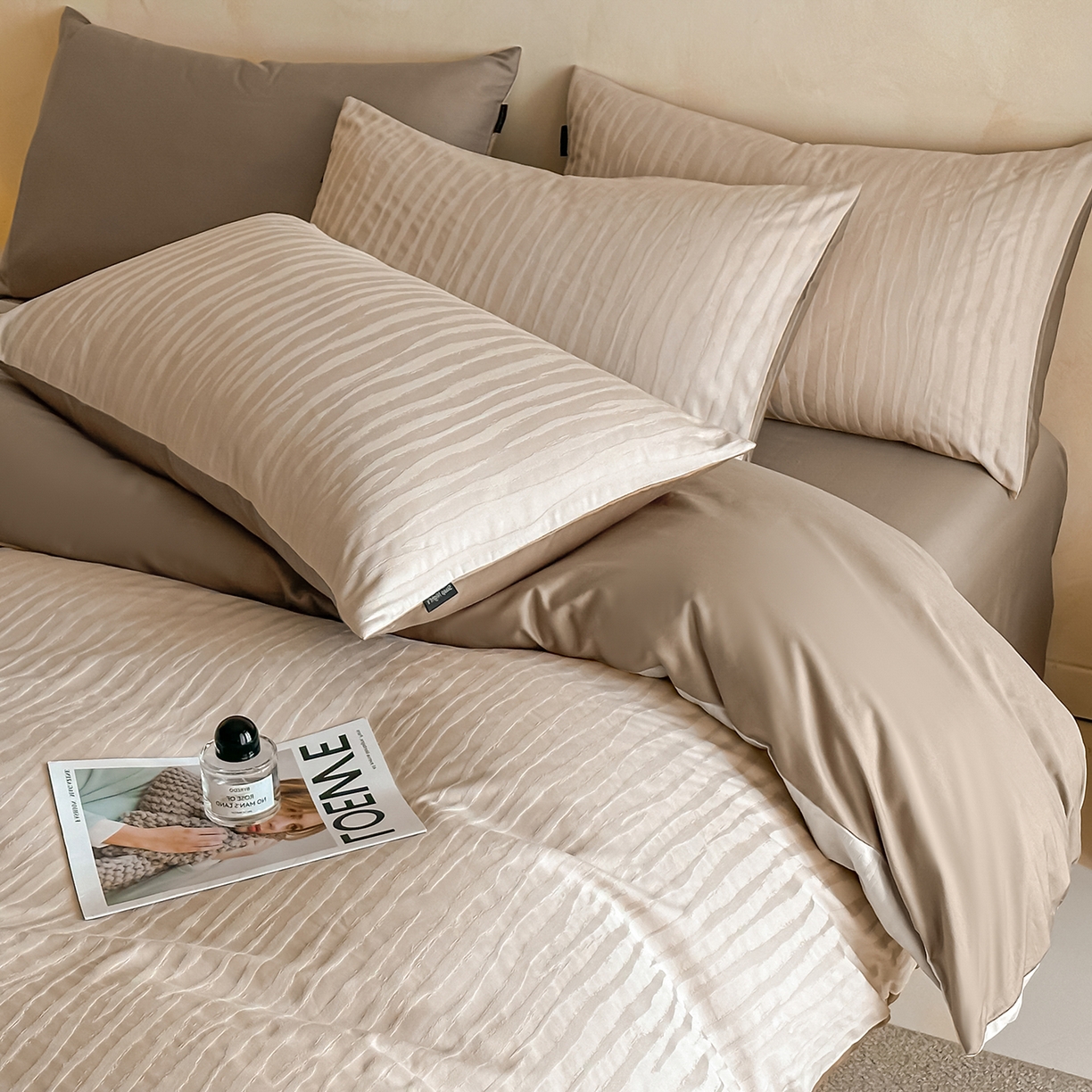 91家纺网 家纺一手货源 找家纺 拼社家纺 2026新款A类全棉亮面提花四件套厚织浮雕提花全棉四件套（独家专版花型） 汀纹-浅咖