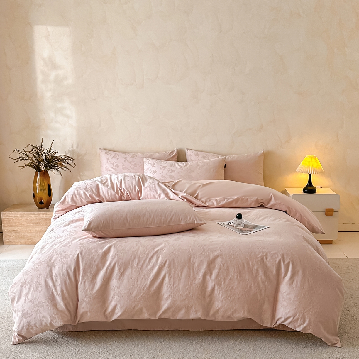 91家纺网 家纺一手货源 找家纺 拼社家纺 2026新款A类全棉亮面提花四件套厚织浮雕提花全棉四件套（独家专版花型） 晓作-粉