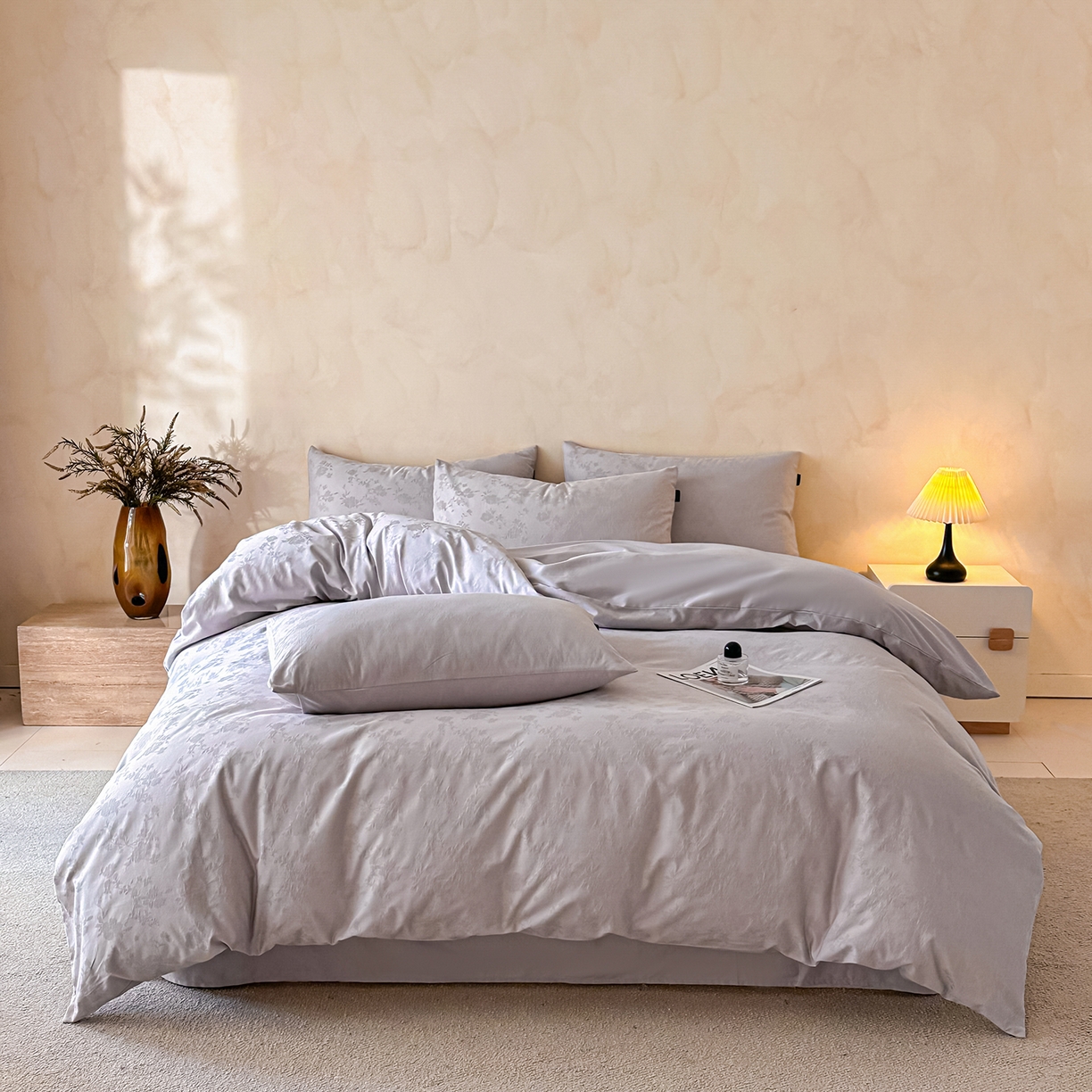 91家纺网 家纺一手货源 找家纺 拼社家纺 2026新款A类全棉亮面提花四件套厚织浮雕提花全棉四件套（独家专版花型） 晓作-紫灰