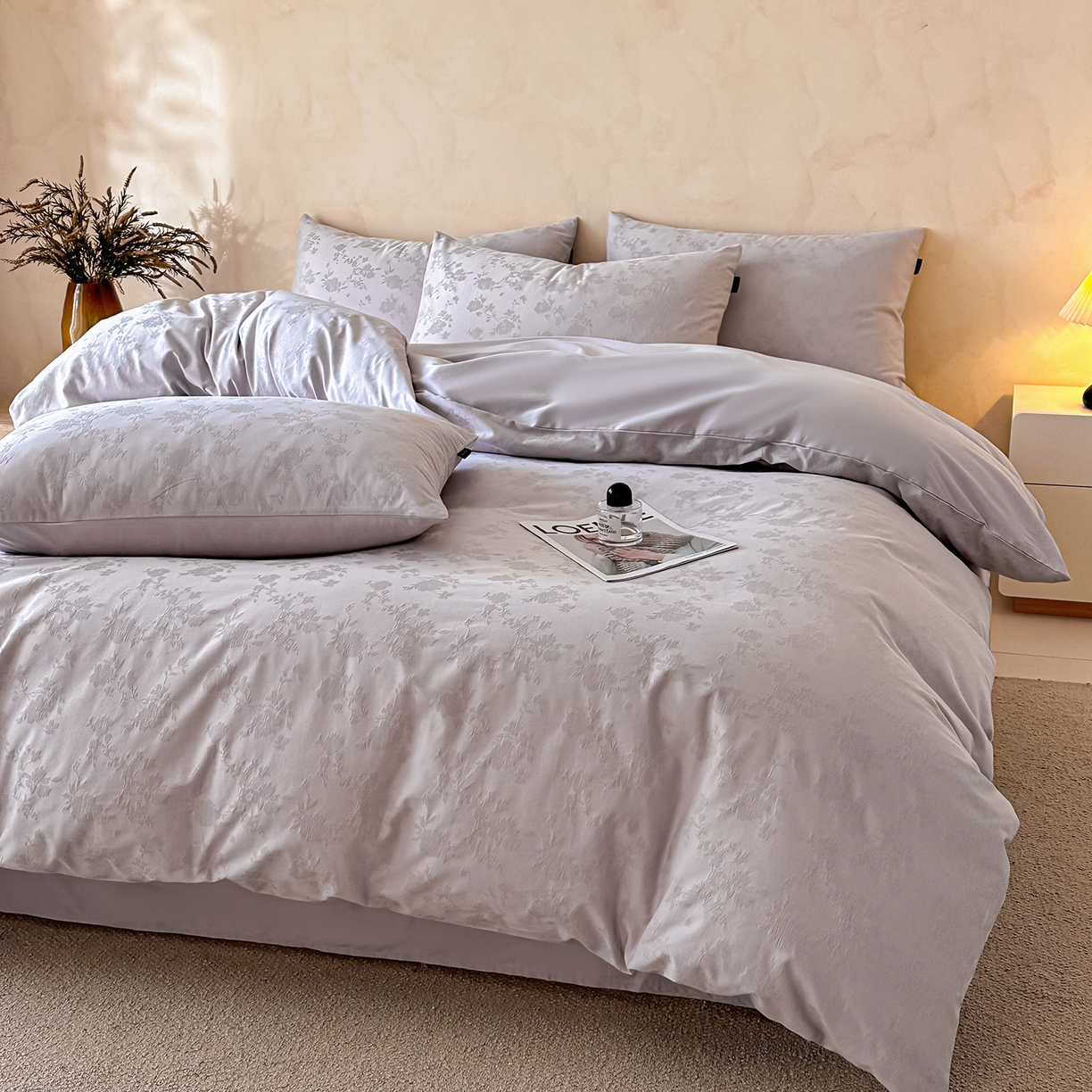 91家纺网 家纺一手货源 找家纺 拼社家纺 2026新款A类全棉亮面提花四件套厚织浮雕提花全棉四件套（独家专版花型） 晓作-紫灰