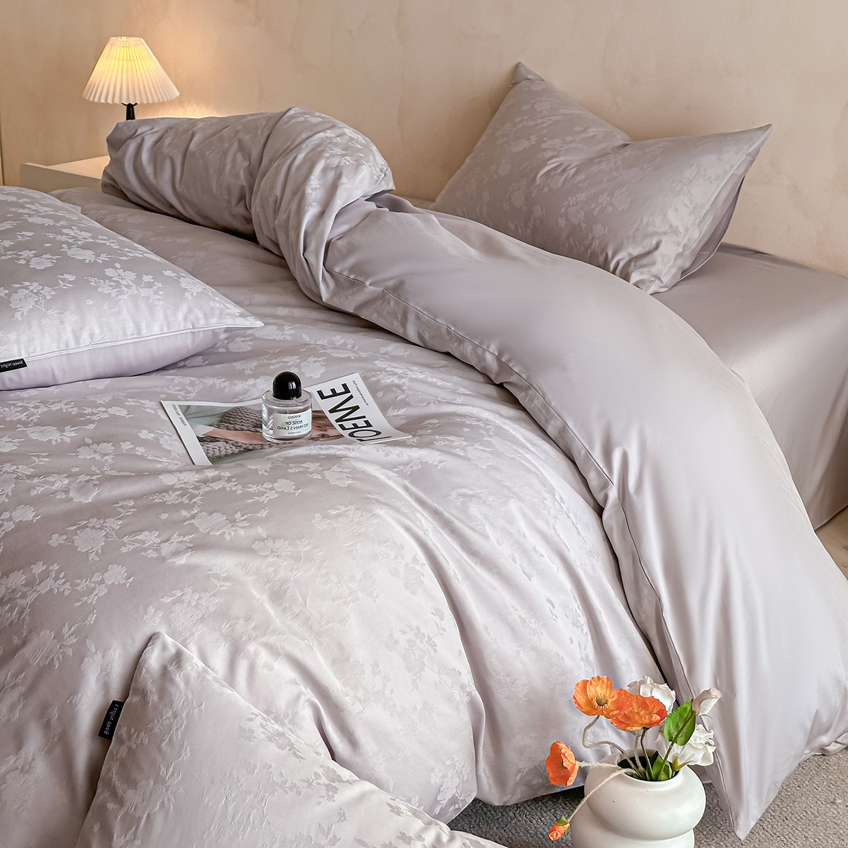 91家纺网 家纺一手货源 找家纺 拼社家纺 2026新款A类全棉亮面提花四件套厚织浮雕提花全棉四件套（独家专版花型） 晓作-紫灰