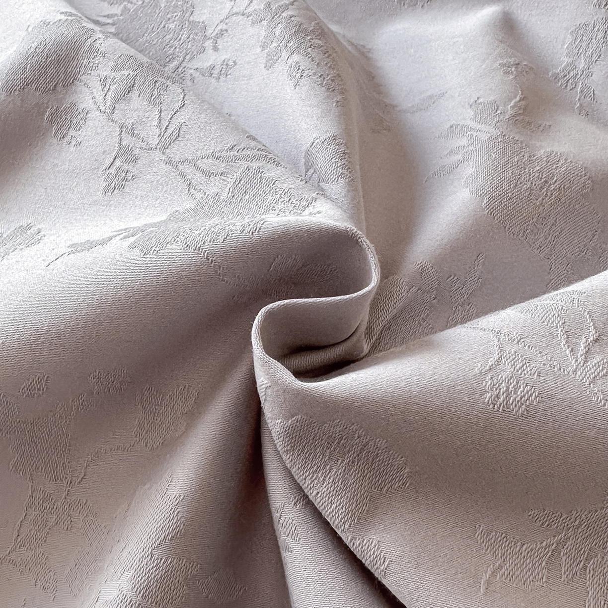 91家纺网 家纺一手货源 找家纺 拼社家纺 2026新款A类全棉亮面提花四件套厚织浮雕提花全棉四件套（独家专版花型） 晓作-紫灰