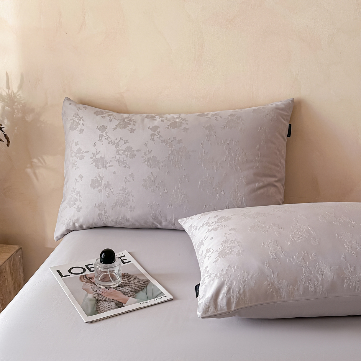 91家纺网 家纺一手货源 找家纺 拼社家纺 2026新款A类全棉亮面提花四件套厚织浮雕提花全棉四件套（独家专版花型） 晓作-紫灰