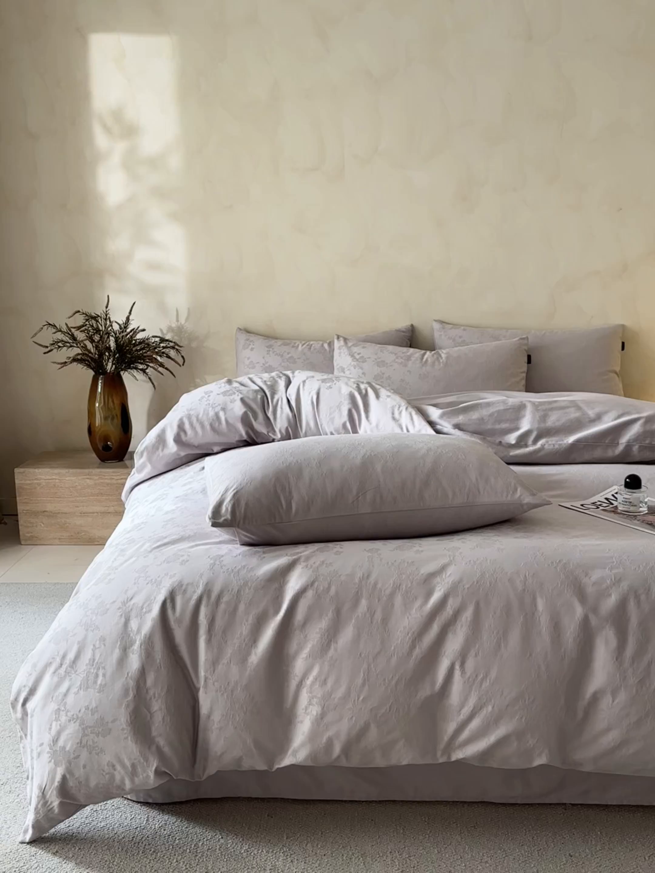 91家纺网 家纺一手货源 找家纺 拼社家纺 2026新款A类全棉亮面提花四件套厚织浮雕提花全棉四件套（独家专版花型） 晓作-紫灰