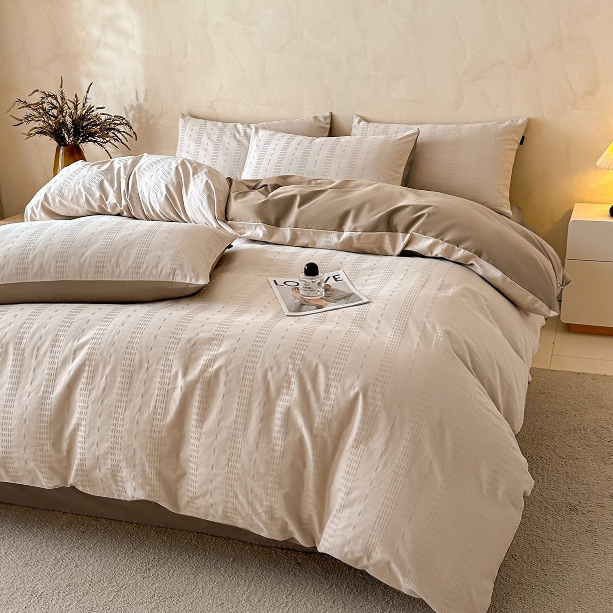 91家纺网 家纺一手货源 找家纺 拼社家纺 2026新款A类全棉亮面提花四件套厚织浮雕提花全棉四件套（独家专版花型） 星影-浅咖