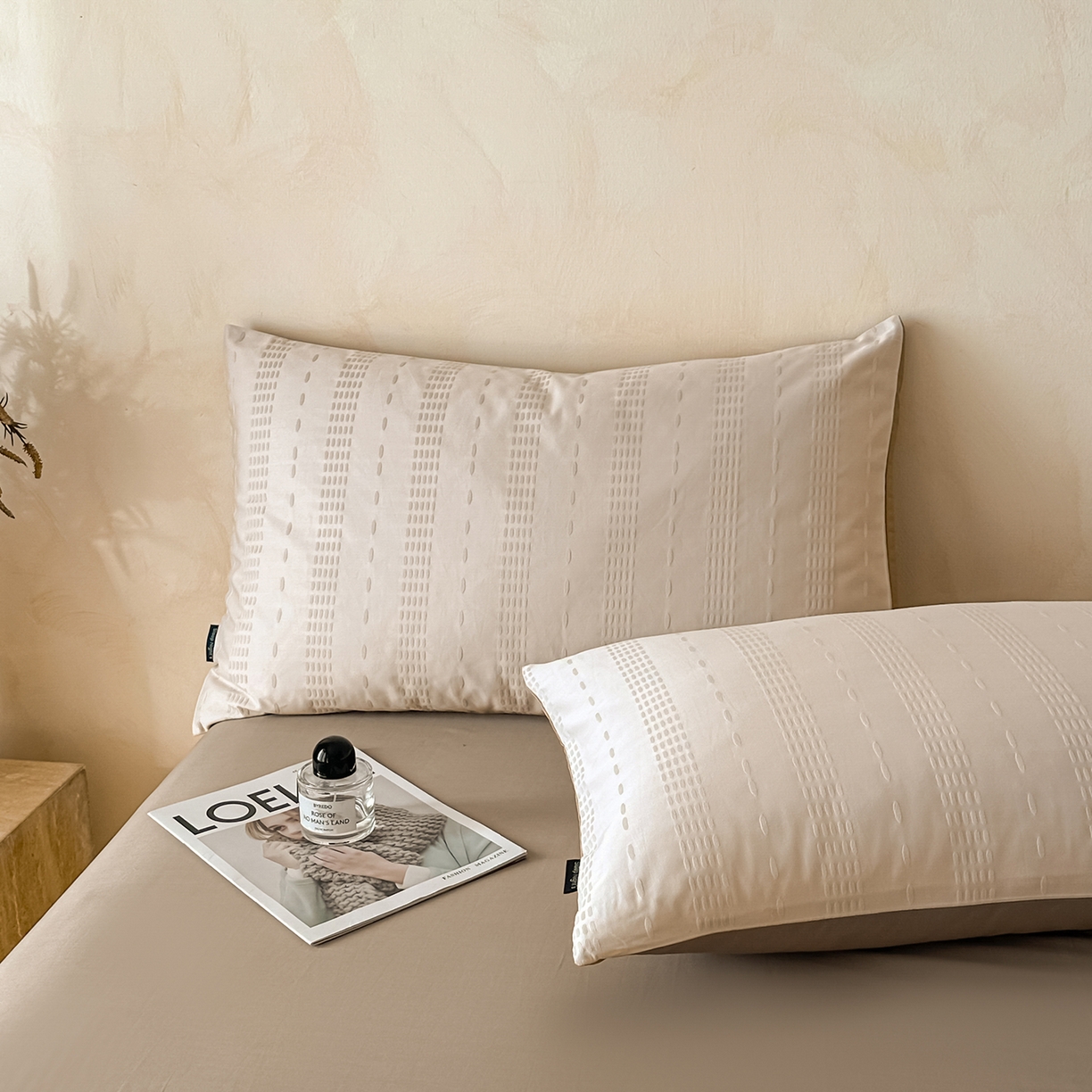 91家纺网 家纺一手货源 找家纺 拼社家纺 2026新款A类全棉亮面提花四件套厚织浮雕提花全棉四件套（独家专版花型） 星影-浅咖