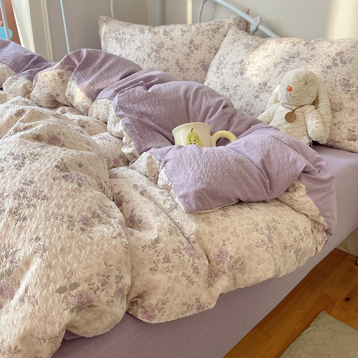 91家纺网 家纺一手货源 找家纺 贝扬思家纺 2026新款高品质A类泡芙纱普通款四件套-110g-(软软糯糯小红书推荐~) 柔紫碎花屿