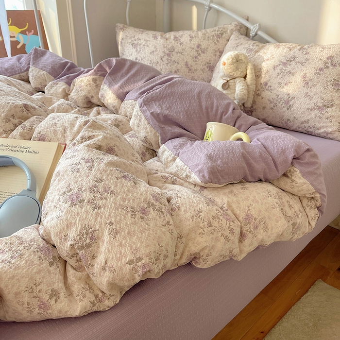 91家纺网 家纺一手货源 找家纺 贝扬思家纺 2026新款高品质A类泡芙纱普通款四件套-110g-(软软糯糯小红书推荐~) 柔紫碎花屿