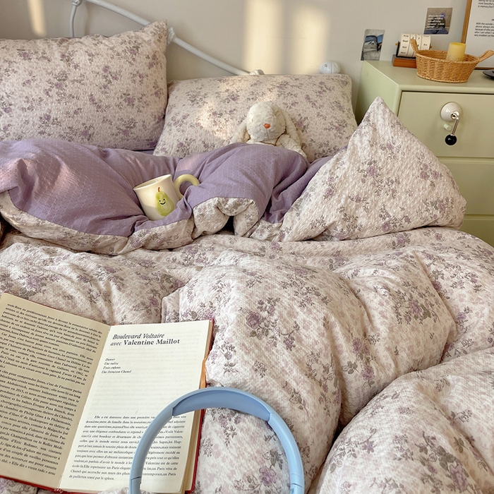 91家纺网 家纺一手货源 找家纺 贝扬思家纺 2026新款高品质A类泡芙纱普通款四件套-110g-(软软糯糯小红书推荐~) 柔紫碎花屿