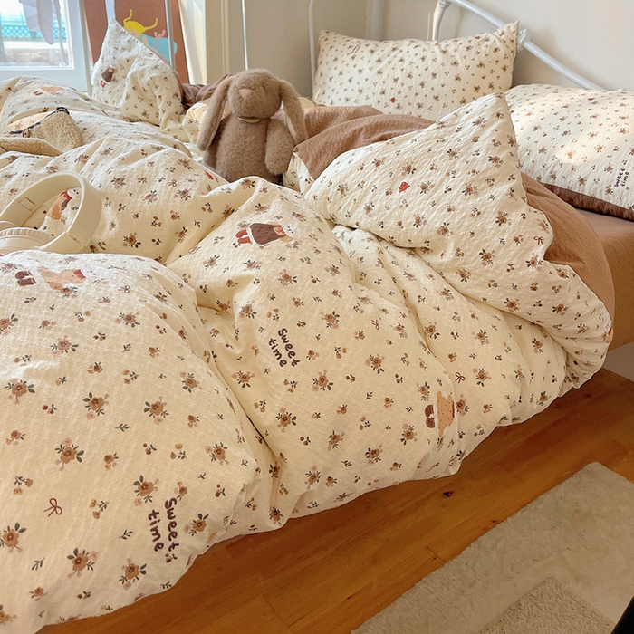 91家纺网 家纺一手货源 找家纺 贝扬思家纺 2026新款高品质A类泡芙纱普通款四件套-110g-(软软糯糯小红书推荐~) 田园兔