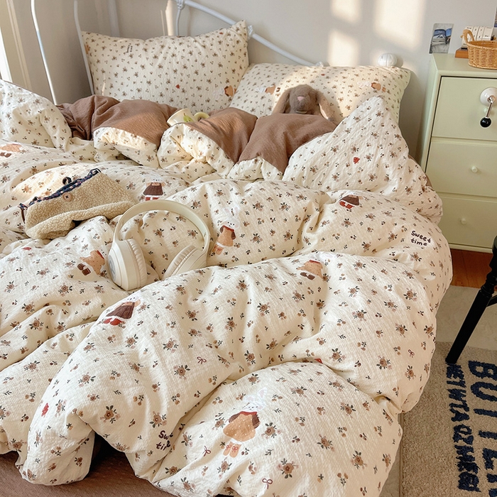 91家纺网 家纺一手货源 找家纺 贝扬思家纺 2026新款高品质A类泡芙纱普通款四件套-110g-(软软糯糯小红书推荐~) 田园兔