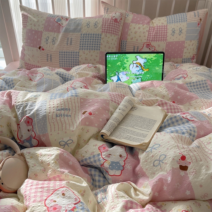 91家纺网 家纺一手货源 找家纺 贝扬思家纺 2026新款高品质A类泡芙纱普通款四件套-110g-(软软糯糯小红书推荐~) 甜喵块块