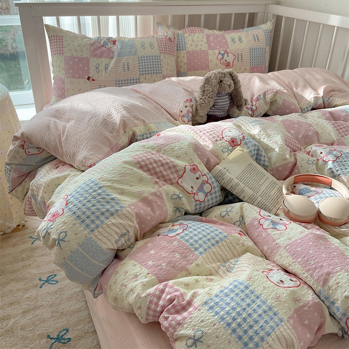 91家纺网 家纺一手货源 找家纺 贝扬思家纺 2026新款高品质A类泡芙纱普通款四件套-110g-(软软糯糯小红书推荐~) 甜喵块块