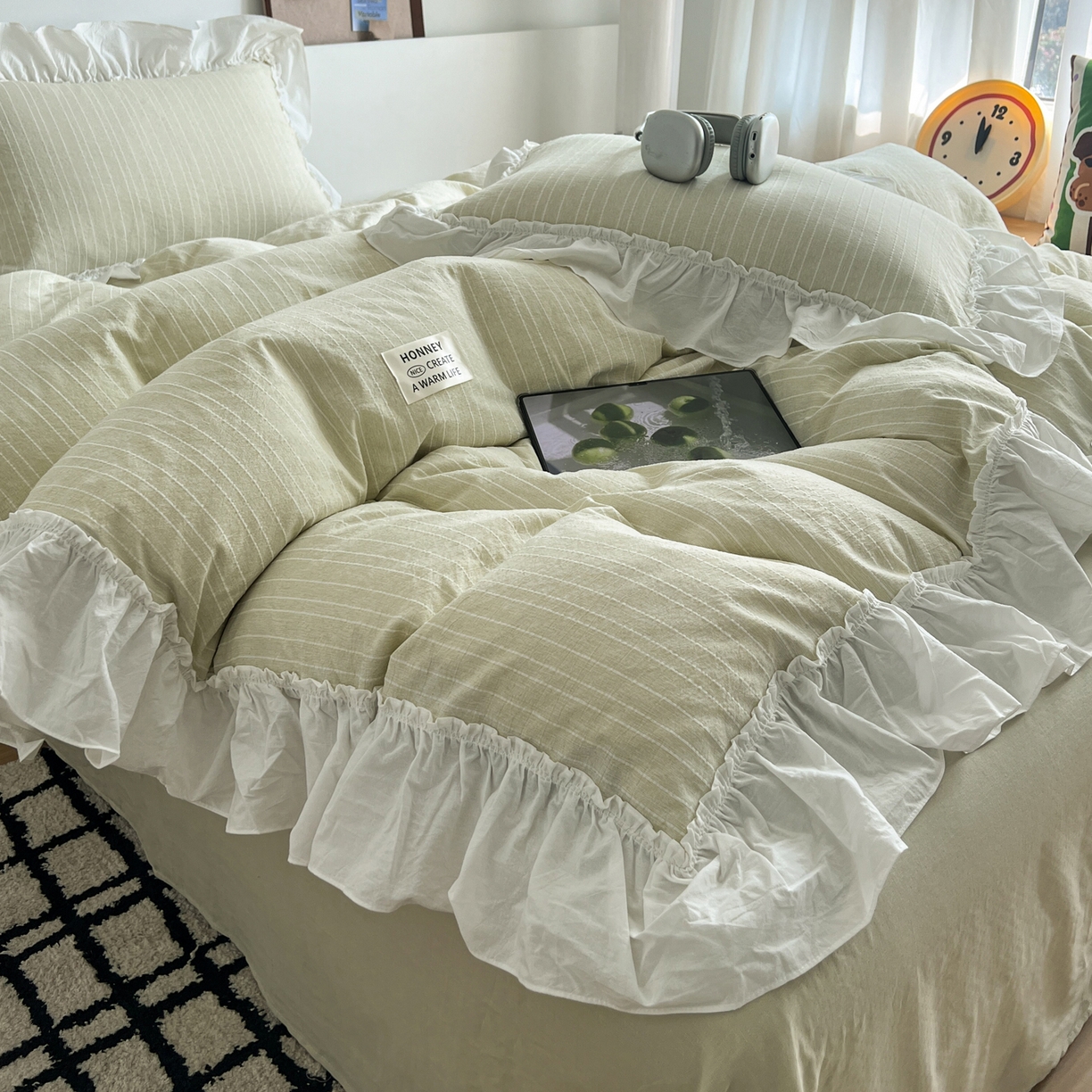 91家纺网 家纺一手货源 找家纺 晨曦家纺 2026新款荷叶花边泡芙纱提花四件套可水洗棉四件套少女风 抹茶奶绿