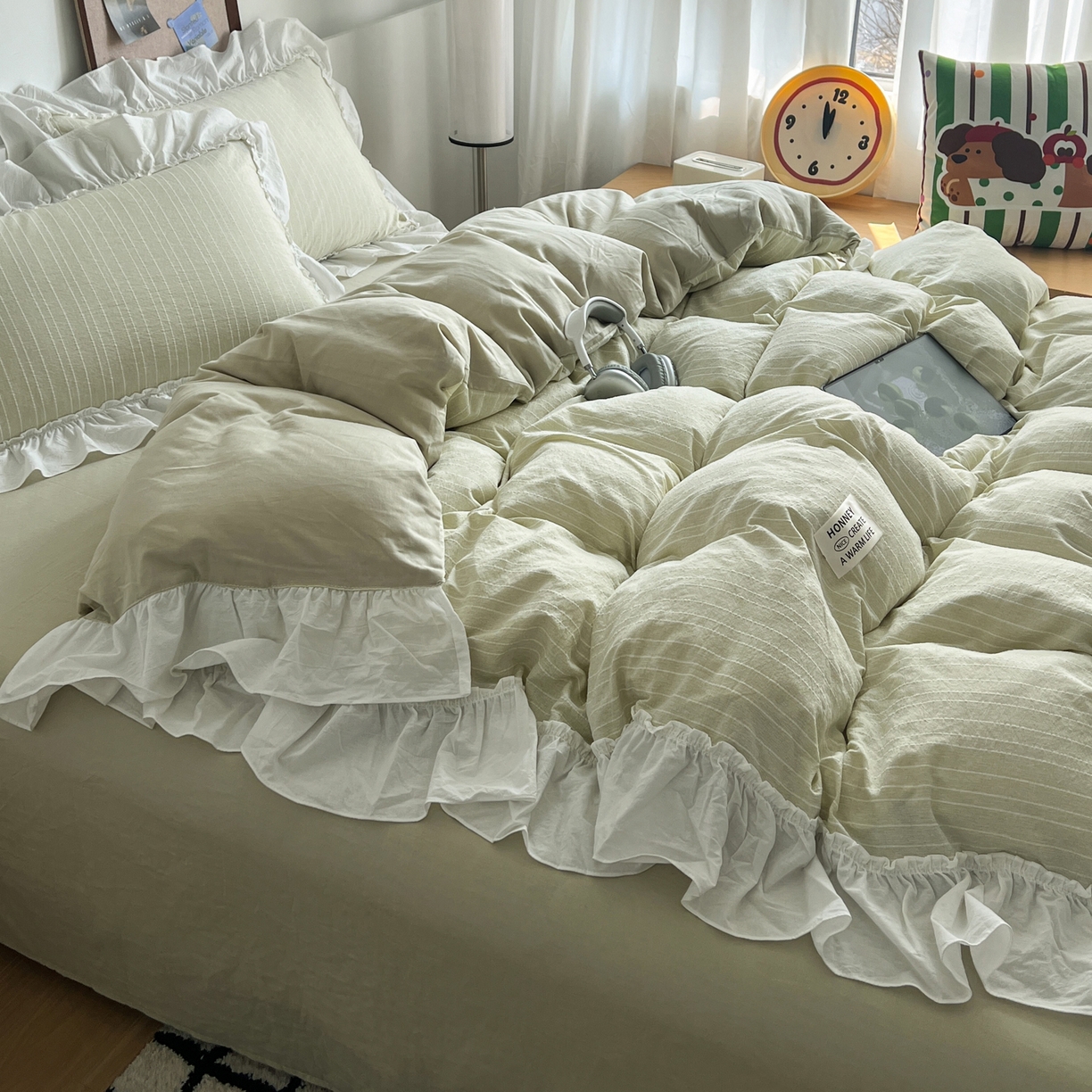 91家纺网 家纺一手货源 找家纺 晨曦家纺 2026新款荷叶花边泡芙纱提花四件套可水洗棉四件套少女风 抹茶奶绿