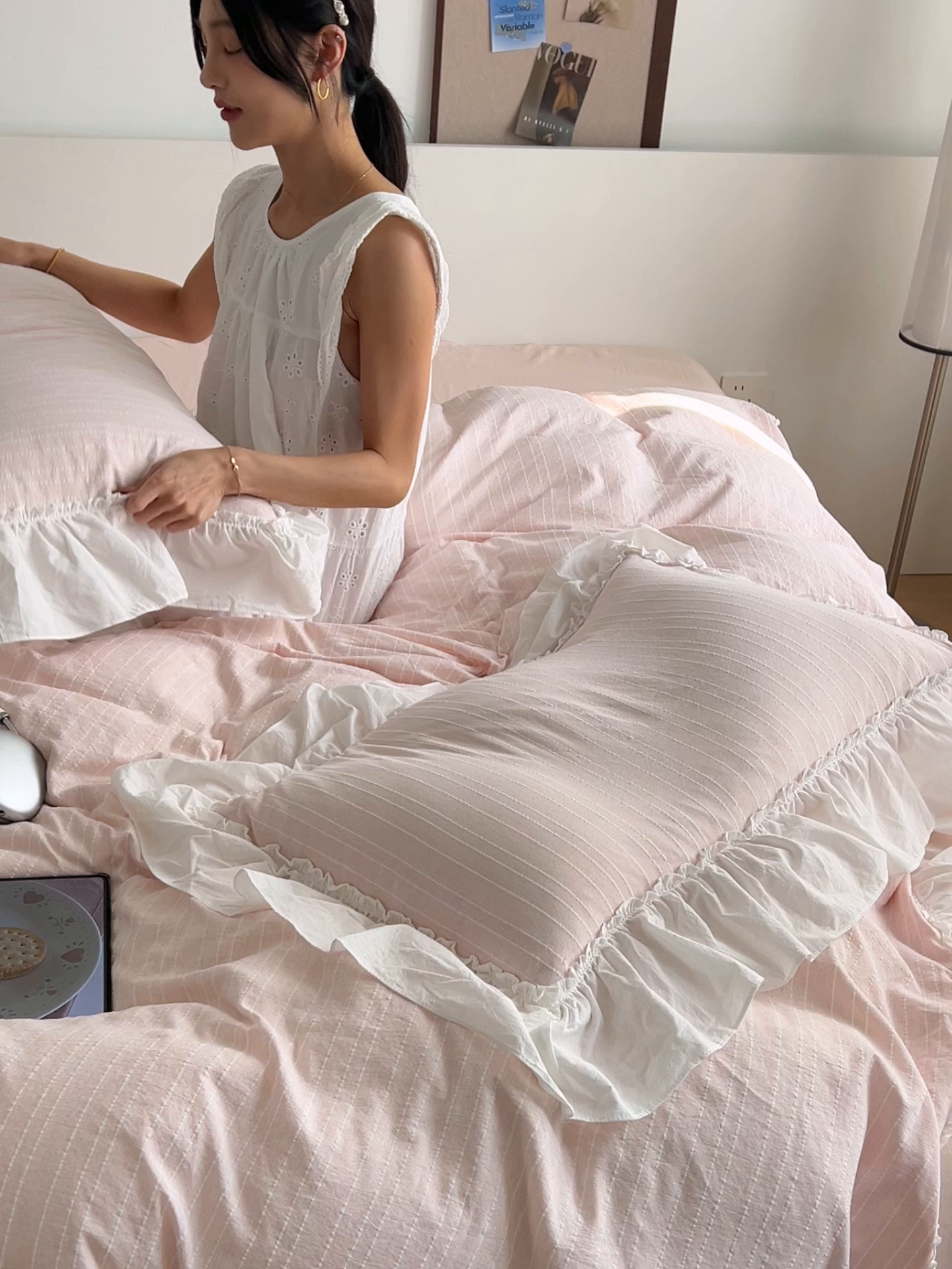 91家纺网 家纺一手货源 找家纺 晨曦家纺 2026新款荷叶花边泡芙纱提花四件套可水洗棉四件套少女风 蜜桃奶芙