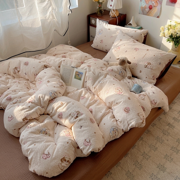 91家纺网 家纺一手货源 找家纺 贝扬思家纺 2026新款高品质A类泡芙纱普通款四件套-110g-(软软糯糯小红书推荐~) 甜品萌狗