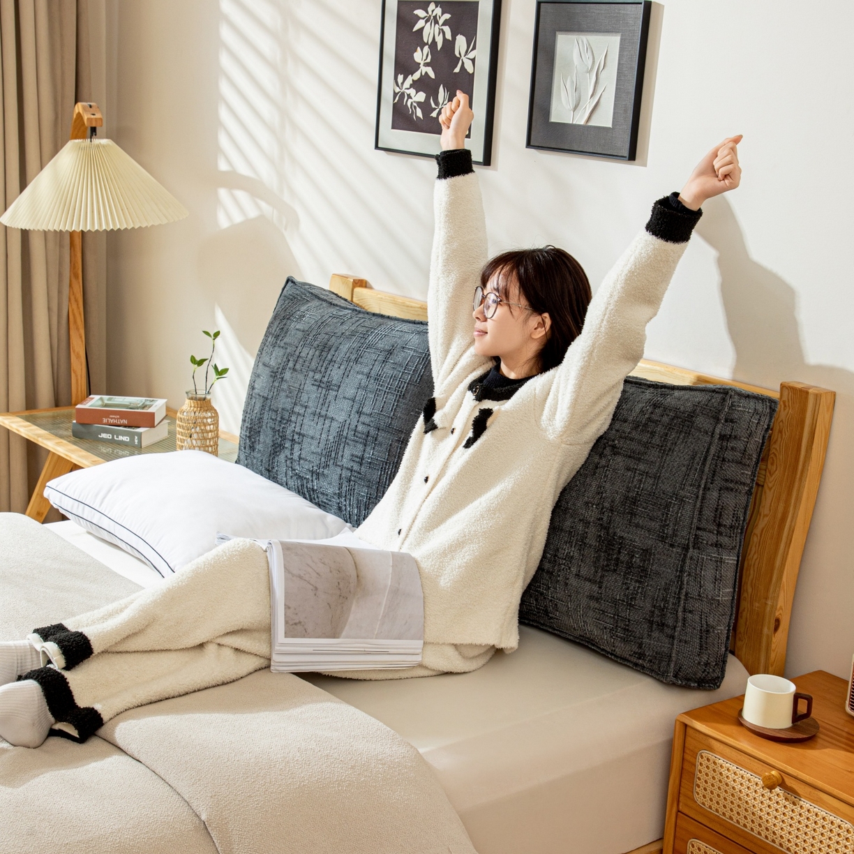 91家纺网 家纺一手货源 找家纺 沐沐家纺 2026新款葵花绒立体面包枕靠背靠垫 深灰