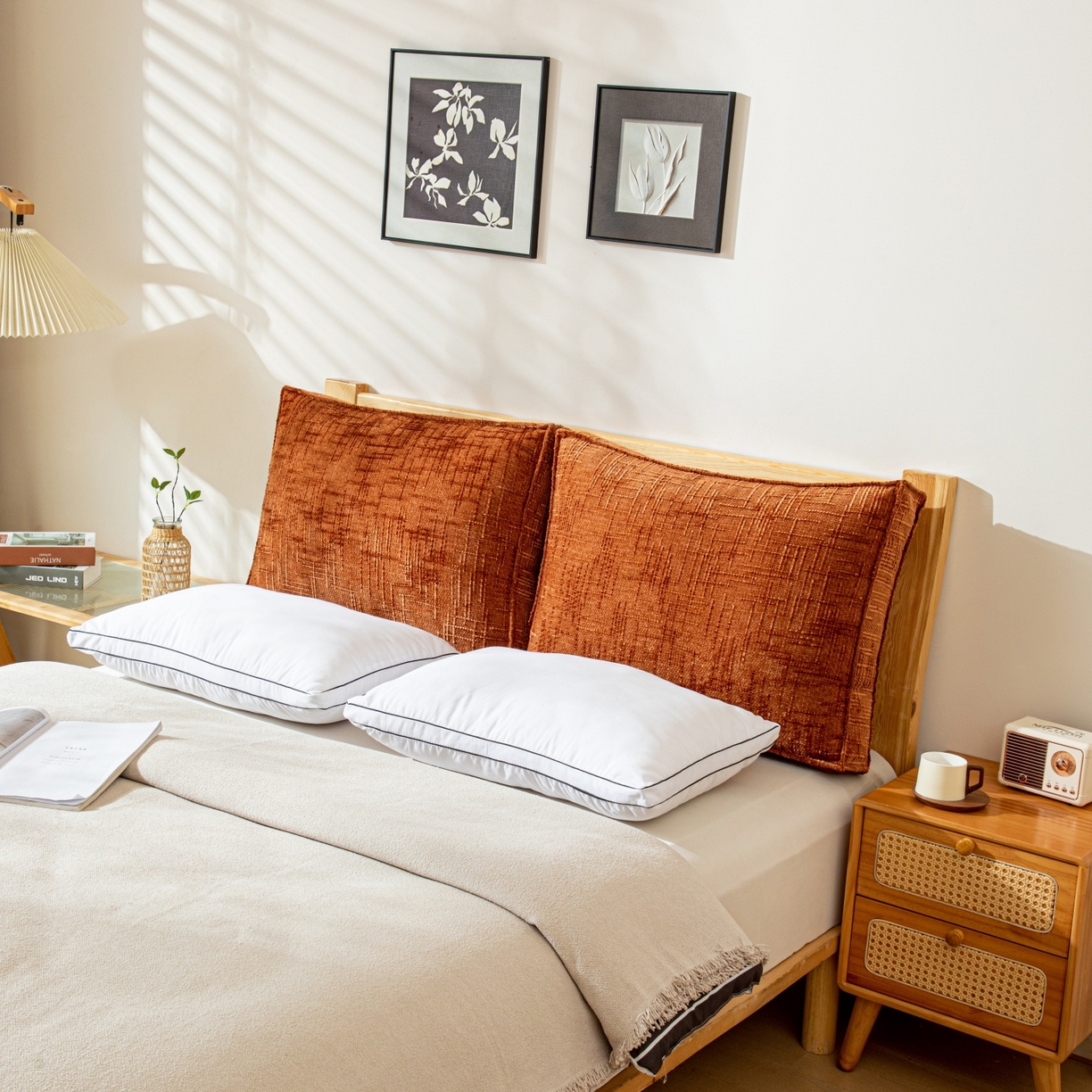 91家纺网 家纺一手货源 找家纺 沐沐家纺 2026新款葵花绒立体面包枕靠背靠垫 梧桐红