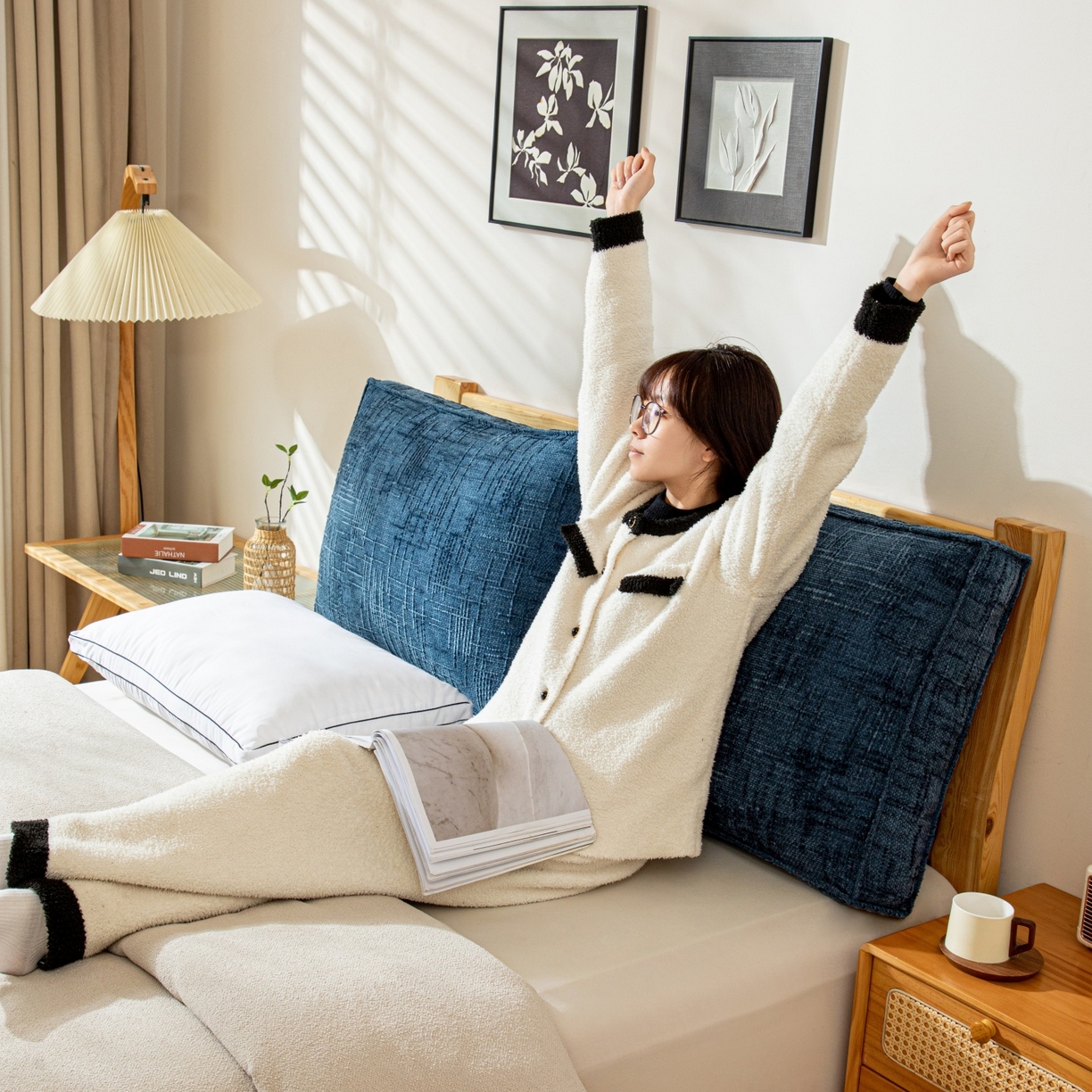 91家纺网 家纺一手货源 找家纺 沐沐家纺 2026新款葵花绒立体面包枕靠背靠垫 孔雀蓝