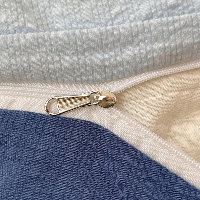 91家纺网 家纺一手货源 找家纺 贝扬思家纺 2026新款高品质A类泡芙纱普通款四件套-110g-(软软糯糯小红书推荐~) 甜心蓝絮