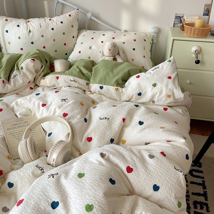 91家纺网 家纺一手货源 找家纺 贝扬思家纺 2026新款高品质A类泡芙纱普通款四件套-110g-(软软糯糯小红书推荐~) 微笑彩心