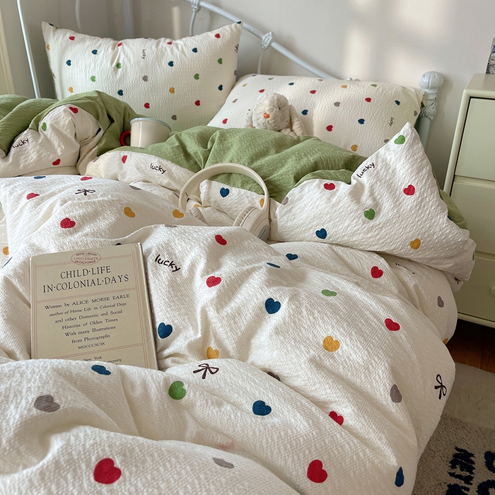 91家纺网 家纺一手货源 找家纺 贝扬思家纺 2026新款高品质A类泡芙纱普通款四件套-110g-(软软糯糯小红书推荐~) 微笑彩心