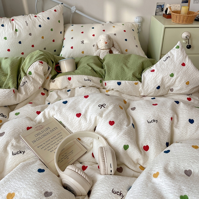 91家纺网 家纺一手货源 找家纺 贝扬思家纺 2026新款高品质A类泡芙纱普通款四件套-110g-(软软糯糯小红书推荐~) 微笑彩心