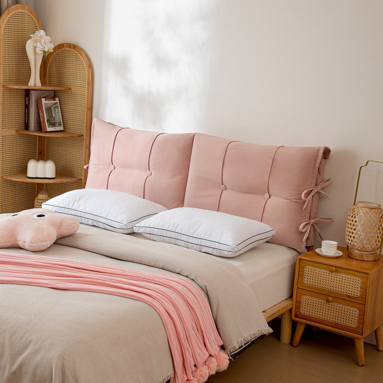 91家纺网 家纺一手货源 找家纺 沐沐家纺 2026新款外贸内销跨境电商德芙绒靠背 胭脂粉