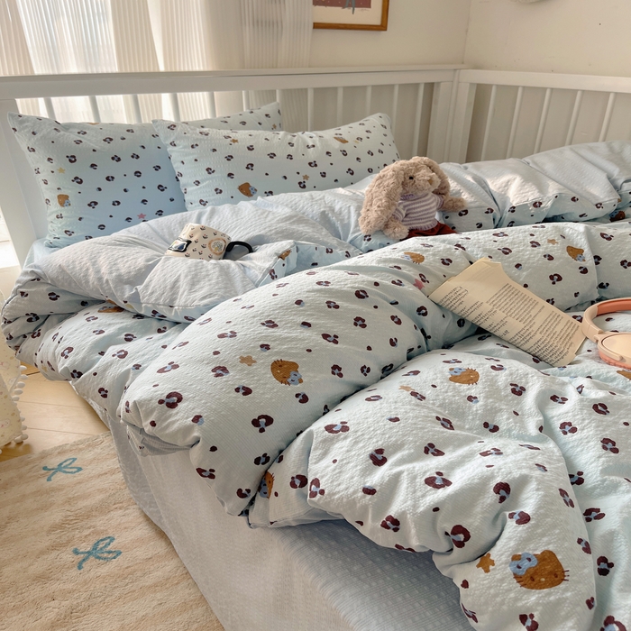 91家纺网 家纺一手货源 找家纺 贝扬思家纺 2026新款高品质A类泡芙纱普通款四件套-110g-(软软糯糯小红书推荐~) 豹纹咪星 蓝