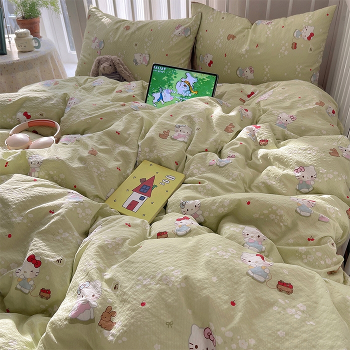 91家纺网 家纺一手货源 找家纺 贝扬思家纺 2026新款高品质A类泡芙纱普通款四件套-110g-(软软糯糯小红书推荐~) 小猫拉车