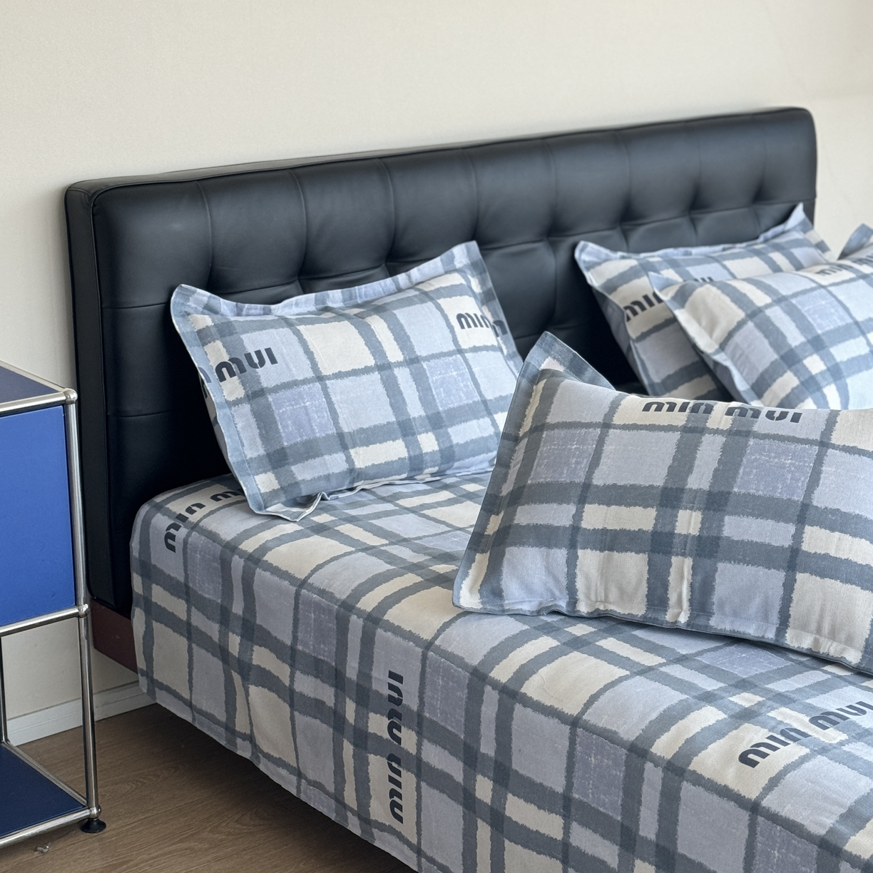 91家纺网 家纺一手货源 找家纺 一隅花田 2026新款麻感粗砂加厚老粗布床单三件套（品牌同款） 简序miu